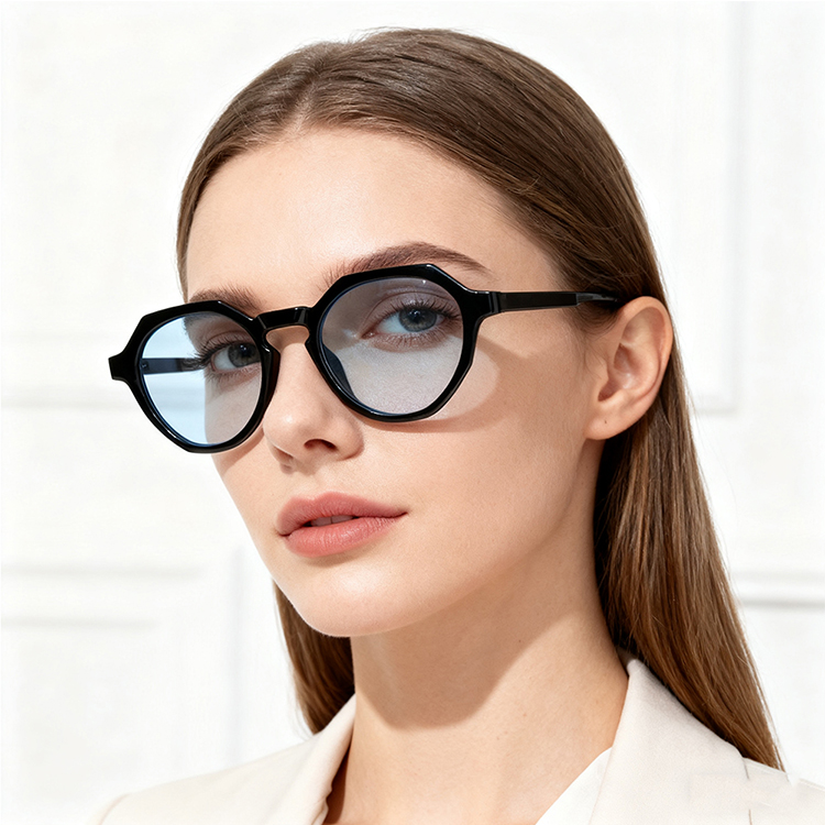 Must-have for trip--Good music, Good mood, and A Pair of Good sunglasses